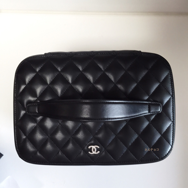 Vanity Bag シャネルスーパーコピー シャネル ハンドバックとして使えるサイズが魅力